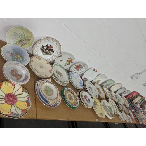 102 - A selection of fine china plates including Aynsley, Alfred Meakin etc.