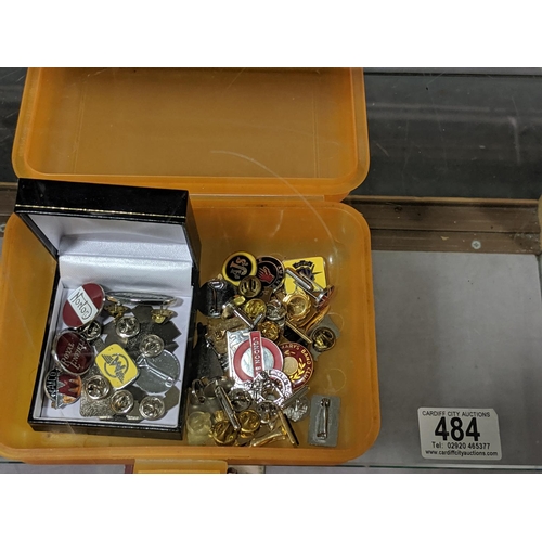 484 - A quantity of pin badges etc- many motorcycle related