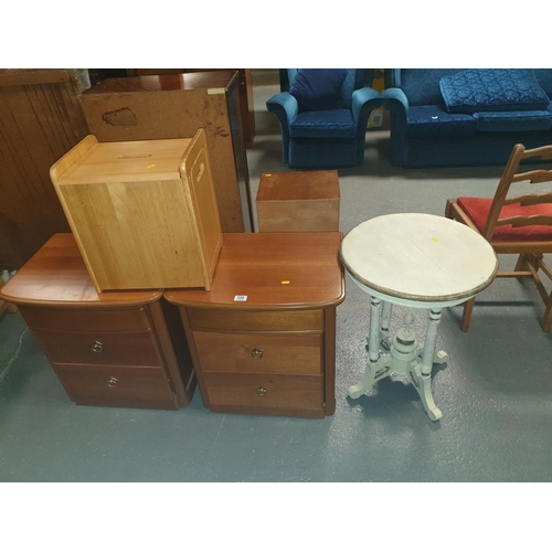 559 - Two bedside cabinets, wooden storage box and an occasional table