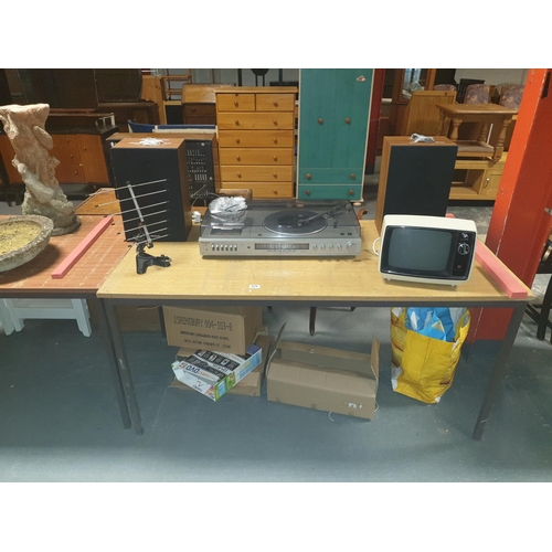 879 - A vintage portable TV and a Panasonic music centre and two speakers