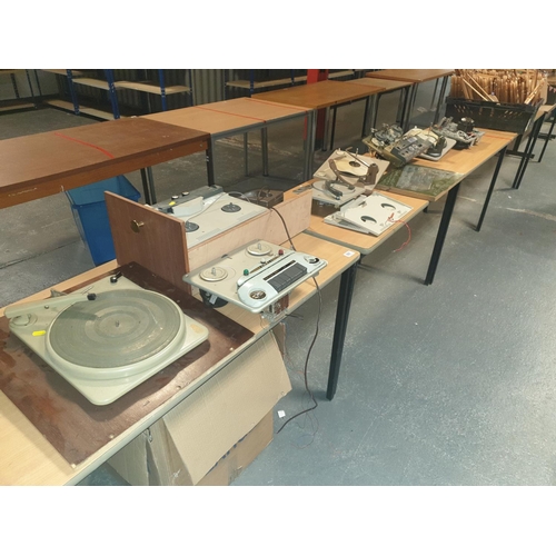887 - Turntables, stereo parts, etc