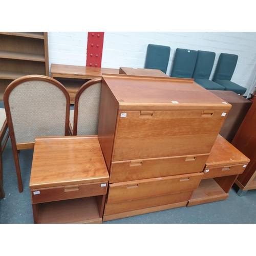 544 - Bedside cabinets and a chest of drawers