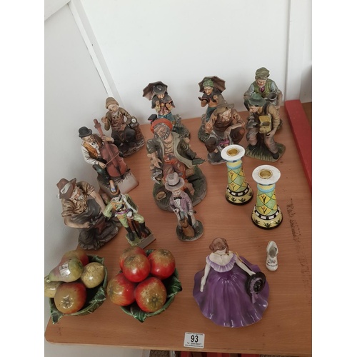 93 - A selection of figurines including the Leonardo collection