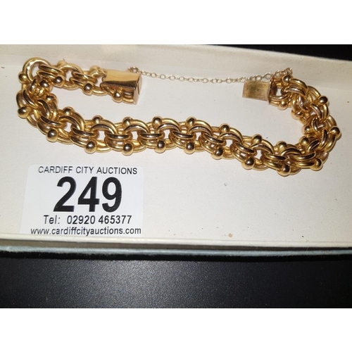 249 - A 9K gold bracelet (not marked but tested 9K) 22 grams