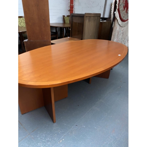 536 - A boardroom table