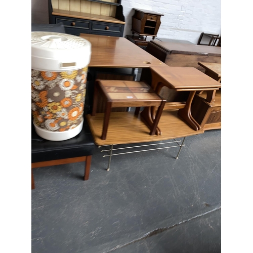 539 - A retro coffee table, nest of tables, stool etc.