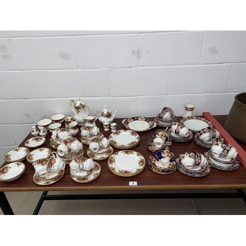 8 - A quantity of Royal Albert fine china including ' Old Country Roses' , ' Heirloom ' etc.