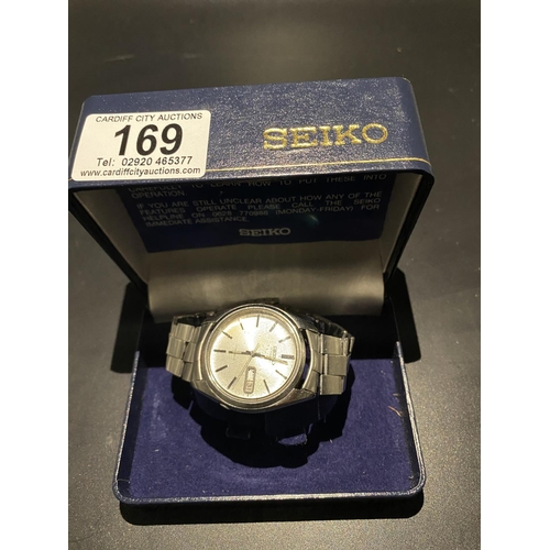 169 - A boxed gents Seiko watch