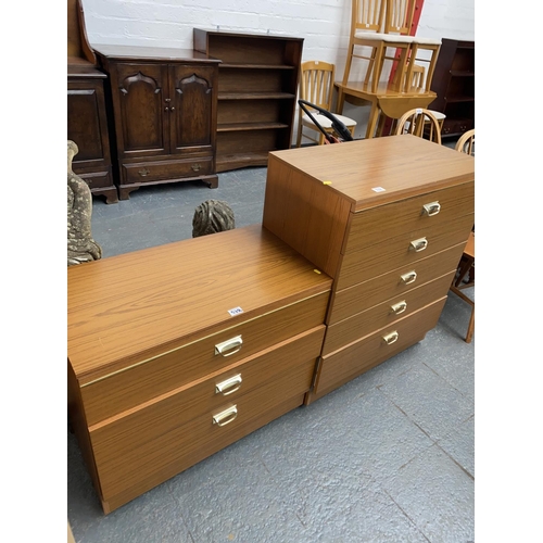 532 - A five drawer chest of drawers and a three drawer chest of drawers