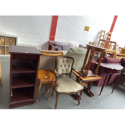 526 - A quantity of mixed furniture to include nest of tables, bookcase etc.