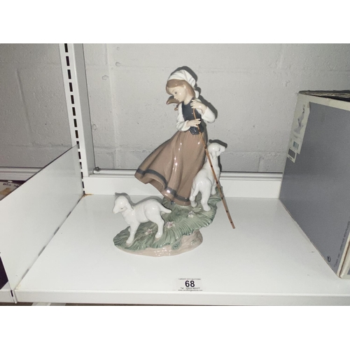 68 - A boxed Lladro 