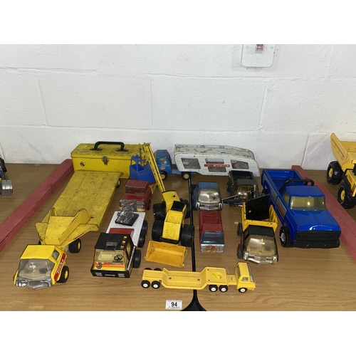 94 - Tonka car transporter, cranes and other Tonka trucks