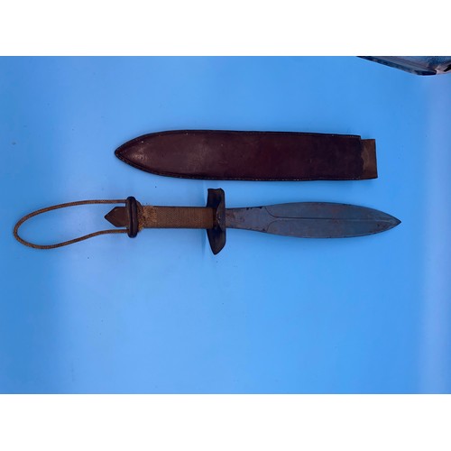 205 - A rare World War 1 Welsh knife/trench sword. These were used by the Welsh Fusiliers during the 1st W... 