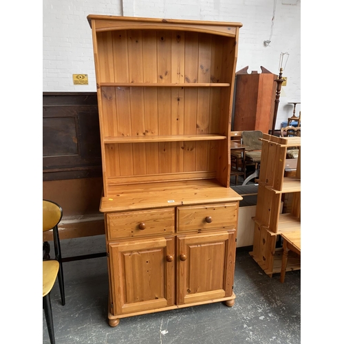 554 - A pine dresser