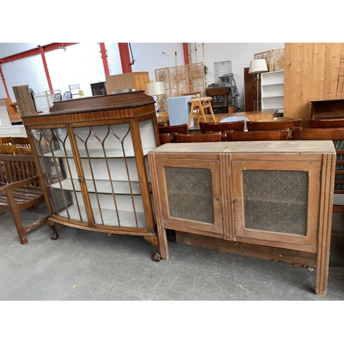 587 - A glass fronted display cabinet and a glass fronted unit