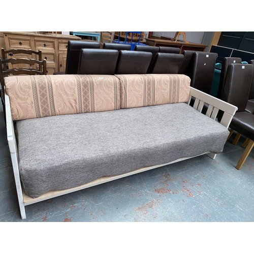 590 - A painted pine day bed