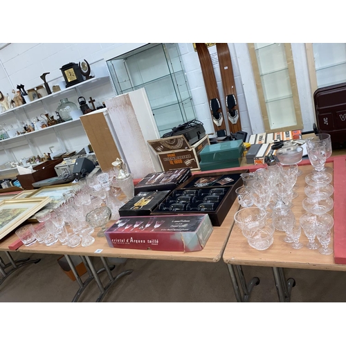 47 - A boxed set of Remy Martin tasting glasses, boxed lead crystal glasses and mixed glass and crystal i... 