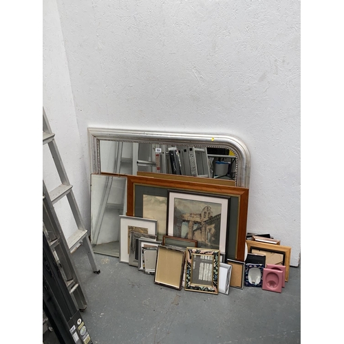 664 - A quantity of pictures, mirrors and frames