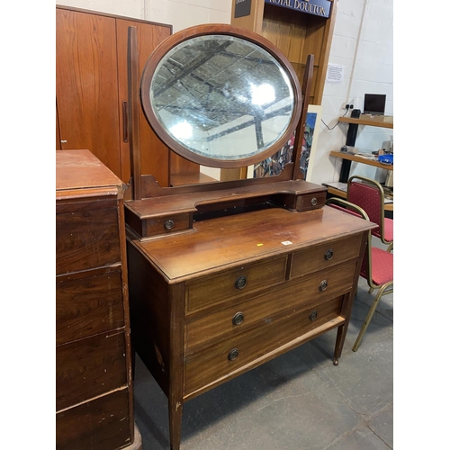 126 - A mahogany dressing table with mirror