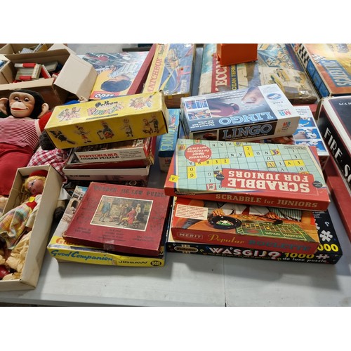 68 - Mixed vintage toys including Pelham puppet, Jigsaws, Hugo monkey, Secret Sam in case, Die Cast playw... 