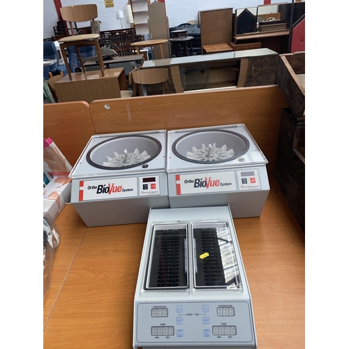 501 - Two centrifuges and a heatblock - scientific/ medical apparatus