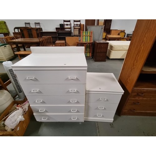 787 - A white 5 drawer chest of drawers and a white 3 drawer bedside cabinet