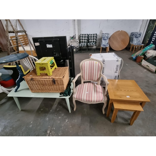 795 - A painted coffee table, wicker basket, side table, painted bedroom chair and an oak nest of tables