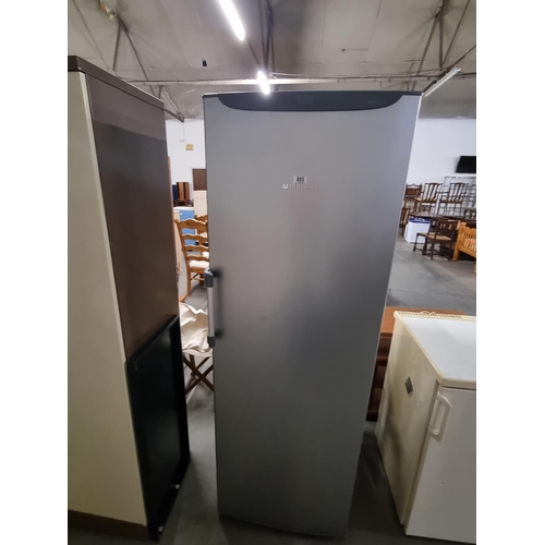 803 - A Hotpoint freezer