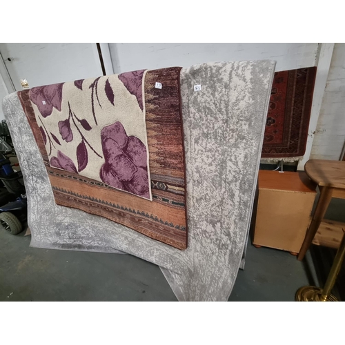 819 - 4 machine made rugs