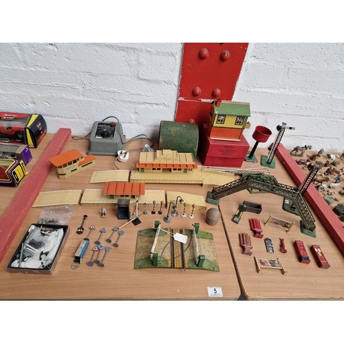 5 - Two metal Hornby stations, Hornby III power control unit, metal level crossing, etc