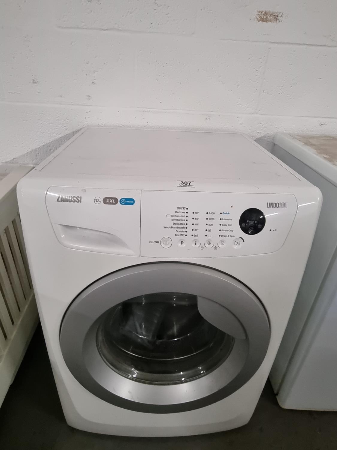 A Zanussi Lindo 300 10kg washing machine