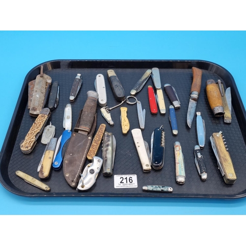 216 - A collection of vintage penknives to include Opinel and a Jernbolaget knife