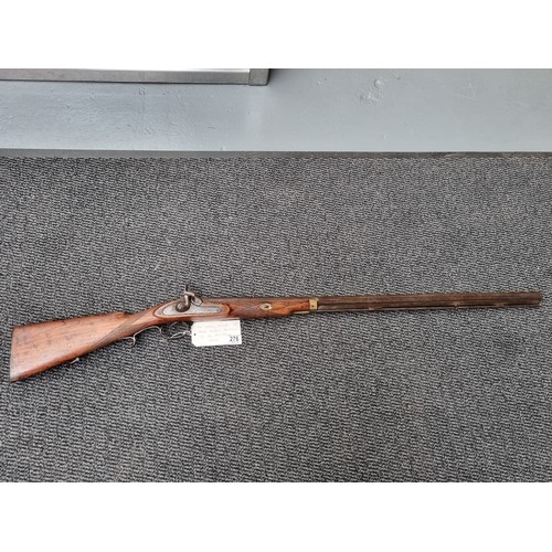 276 - An early smooth bore musket believed to be Military issue