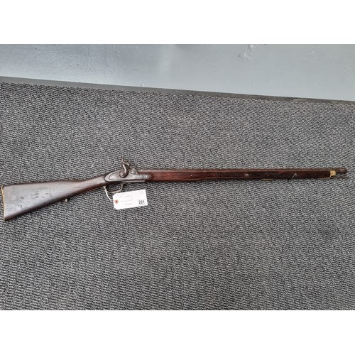 281 - An early Flintlock musket