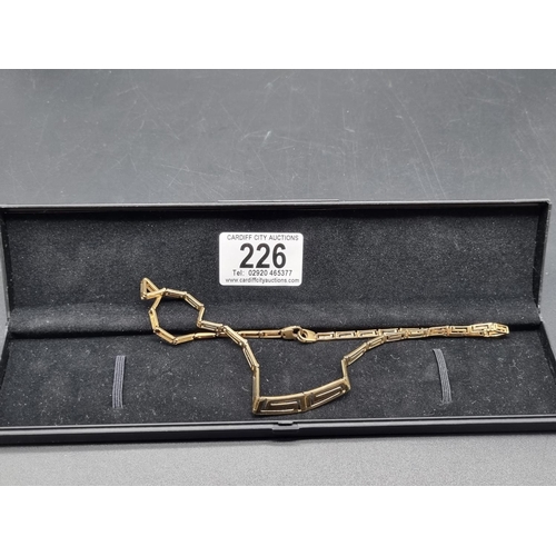 226 - A 9k gold necklace (13.9 grams)