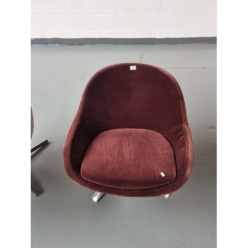 133 - A Bo Concept dusty red cotton velvet fabric Veneto swivel chair