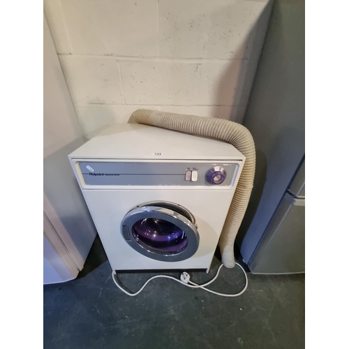 743 - A Hotpoint tumble dryer