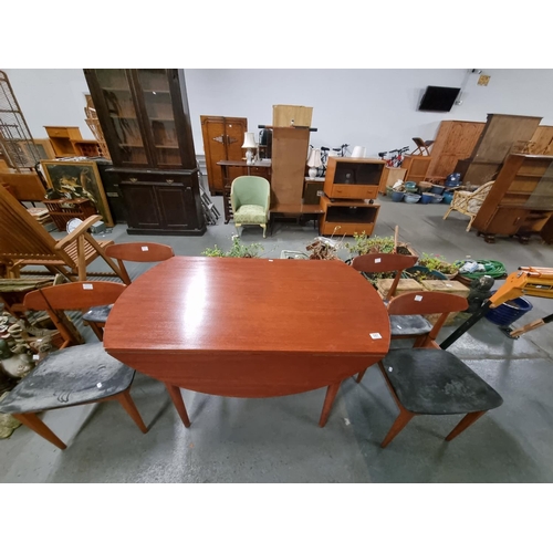 587 - Mahogany dropleaf table and 4 chairs