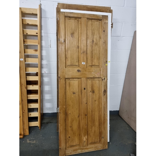 648 - 6 Pine doors