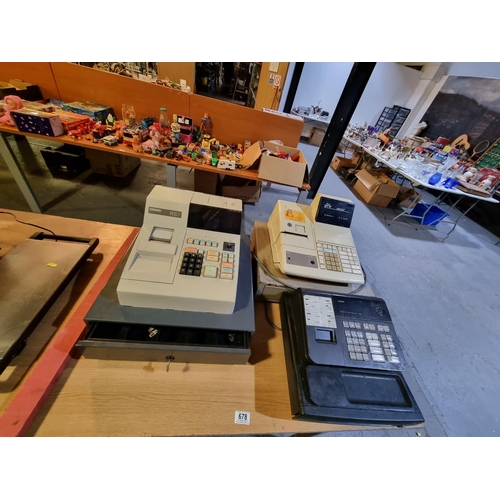 678 - 3 Electric cash registers