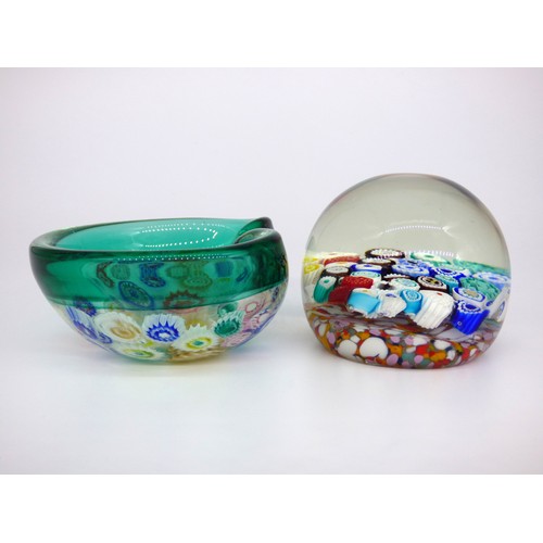 78 - Archimede Seguso Incalmo bowl and paperweight with millefiori, Murano Italy 1960s.
Diameters 8 and 1... 