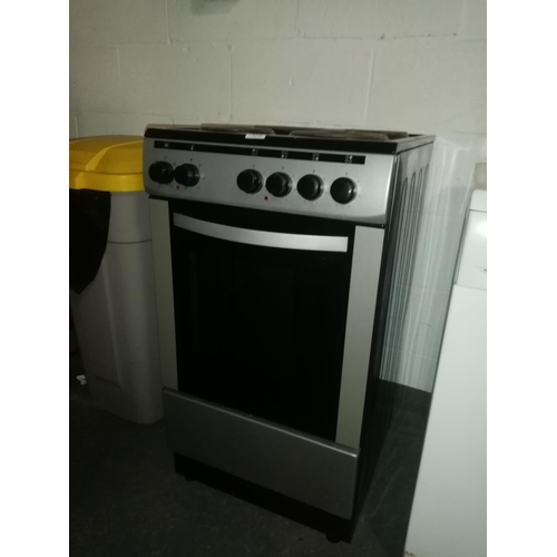 300 - A Currys essential electric cooker