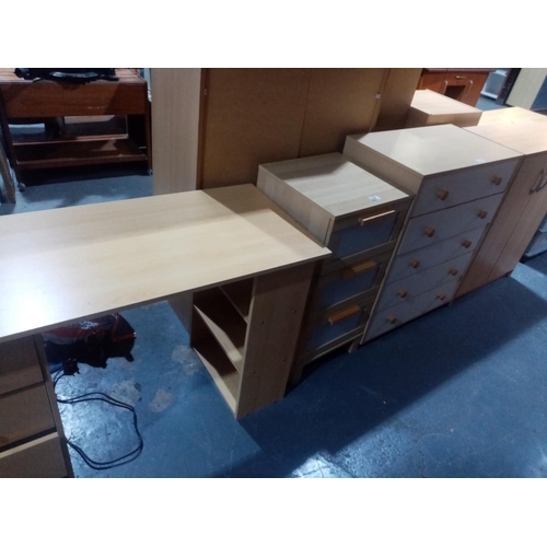 368 - Pine effect desk and leather swivel chair, 2 pine effect units and a pine effect chest of drawers et... 