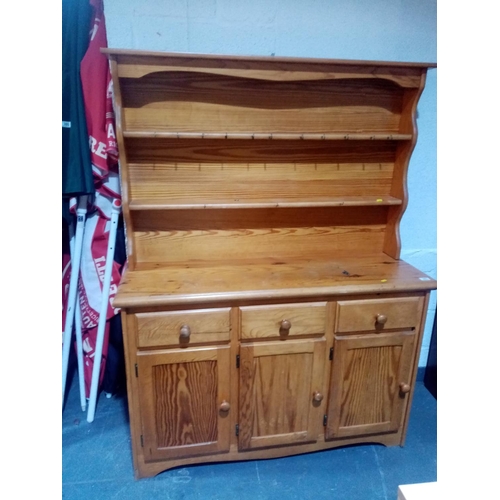 385 - A pine dresser