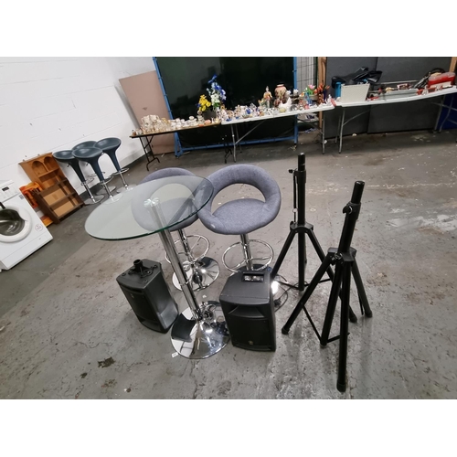 450 - 2 bar stools, a glass table, 2 speakers, etc