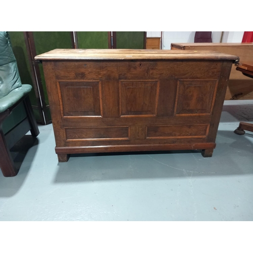 116 - An early oak five panel mule chest