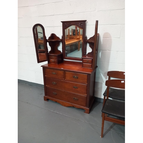 142 - A mahogany triple mirror dressing chest