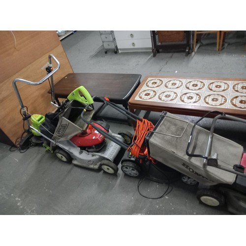 301 - 2 Honda petrol lawnmowers and 2 electric lawnmowers