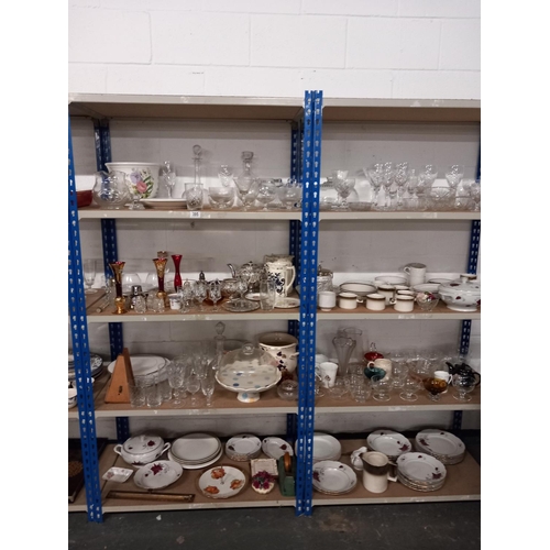 484 - 8 shelves of household items to include china, glassware etc