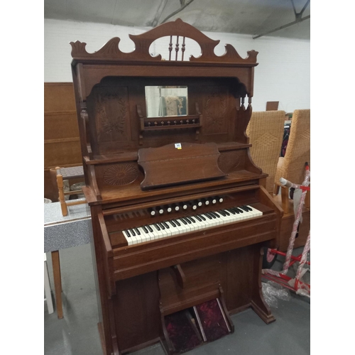 342 - An Estey organ 